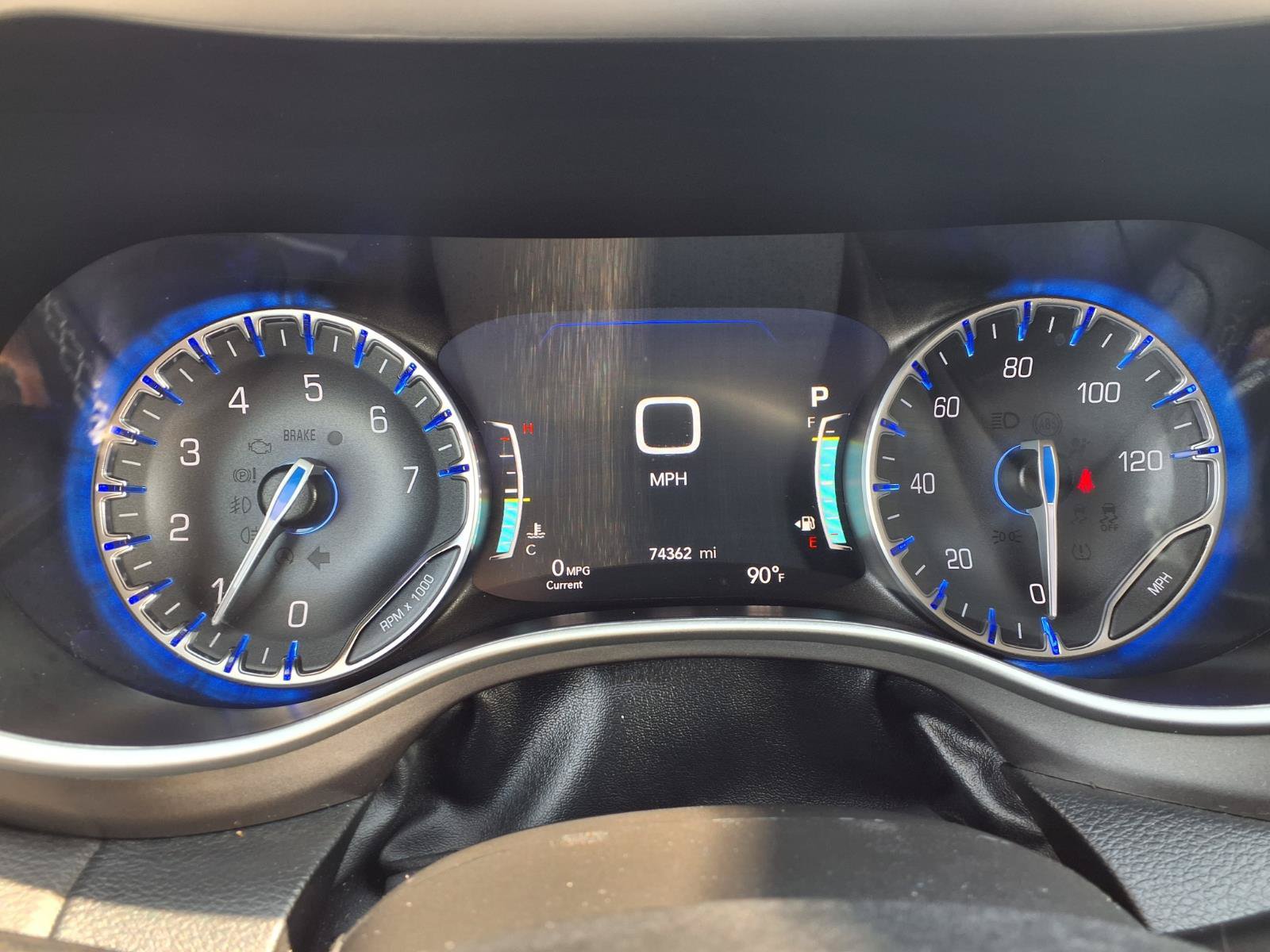 Used 2024 Chrysler Pacifica Touring-L FWD image 21