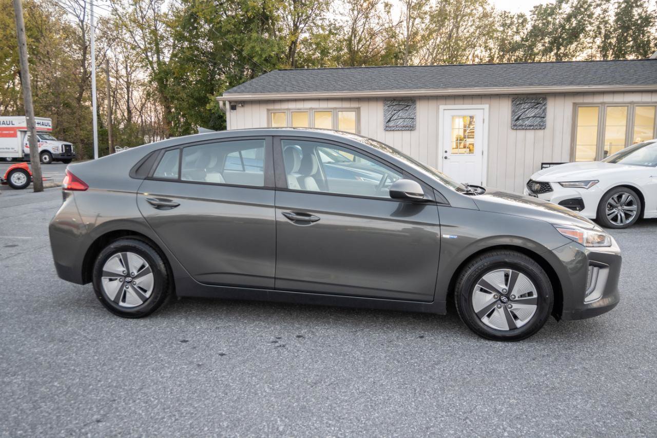 Used 2020 Hyundai Ioniq Blue FWD image 11
