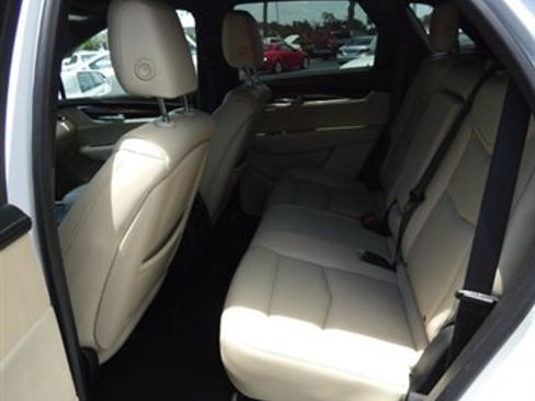 Used 2017 Cadillac XT5 Luxury image 42