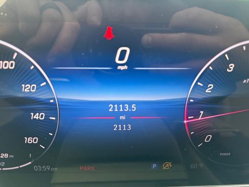 Used 2026 Mercedes-Benz GLC 300 4MATIC image 11