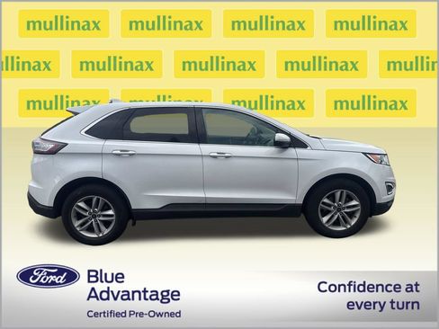 Used 2018 Ford Edge SEL FWD image 2