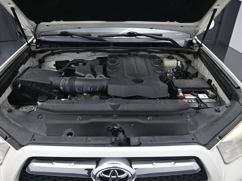 Used 2011 Toyota 4Runner Limited AWD/4WD image 14