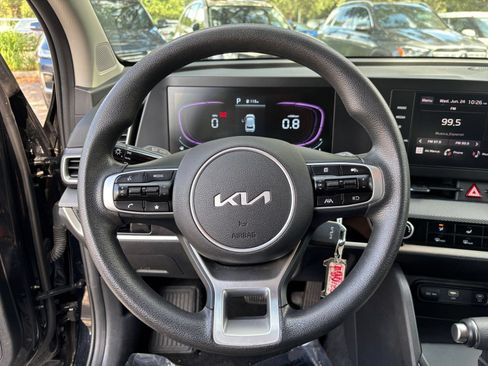 Used 2025 Kia Sportage LX FWD image 25