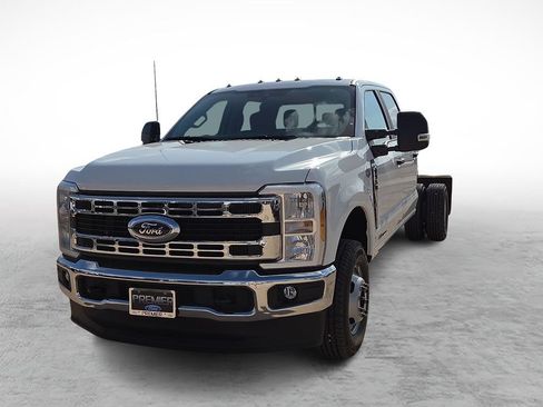New 2026 Ford F350 XL w/ XL Chrome Package AWD/4WD image 4