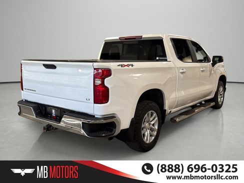 Used 2019 Chevrolet Silverado 1500 LT w/ Convenience Package AWD/4WD image 4