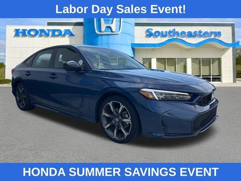 Used 2025 Honda Civic Sport image 3