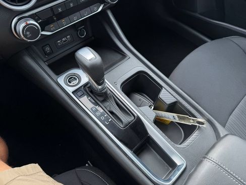 Certified 2025 Nissan Sentra SV FWD image 22