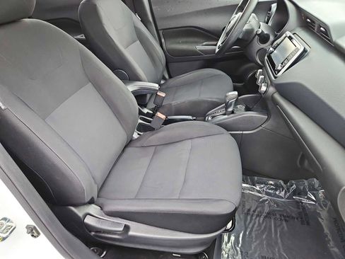 Used 2023 Nissan Kicks S image 20