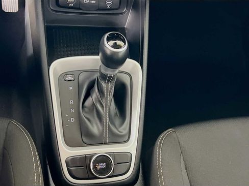 Certified 2023 Hyundai Venue SEL image 16