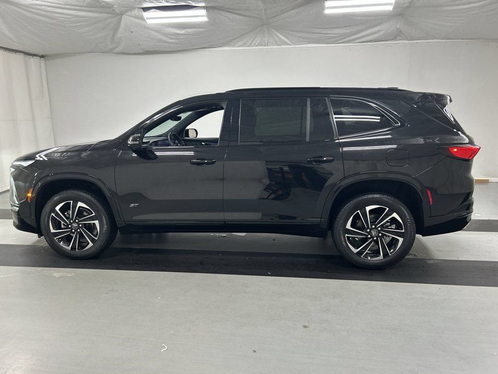 Certified 2026 Buick Enclave Sport Touring w/ Power Package AWD/4WD image 6