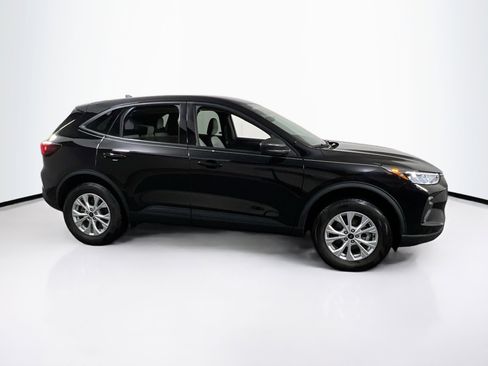 Used 2025 Ford Escape Active w/ Cold Weather Package AWD/4WD image 4