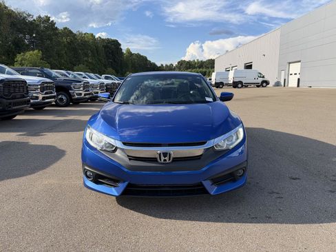 Used 2018 Honda Civic EX-T image 2