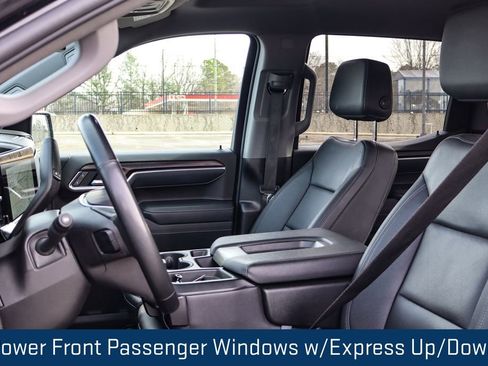 Certified 2025 GMC Sierra 1500 SLT image 10