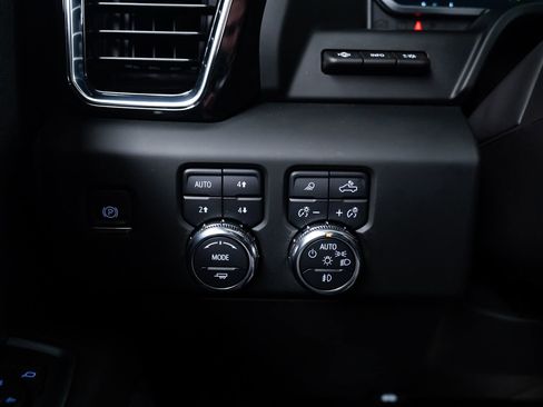Used 2023 GMC Sierra 1500 Denali w/ Denali Reserve Package AWD/4WD image 12