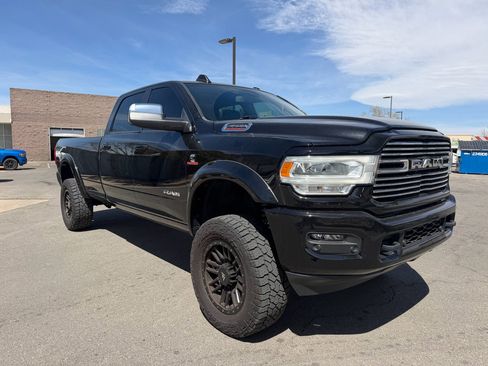 Used 2022 RAM 3500 Laramie AWD/4WD image 2