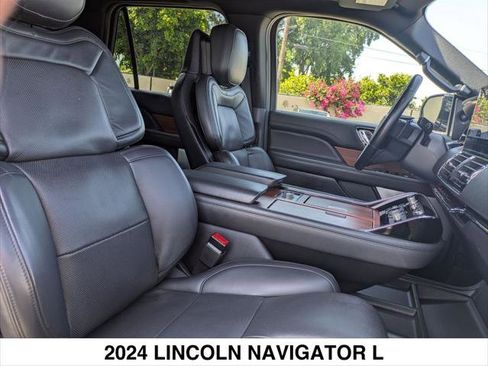 Certified 2024 Lincoln Navigator L Reserve AWD/4WD image 24