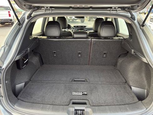 Used 2021 Nissan Rogue Sport SL w/ Premium Package image 12