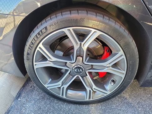 Used 2020 Kia Stinger GT RWD image 4