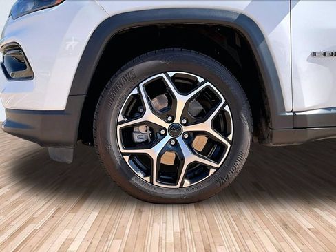 Used 2025 Jeep Compass Limited AWD/4WD image 8