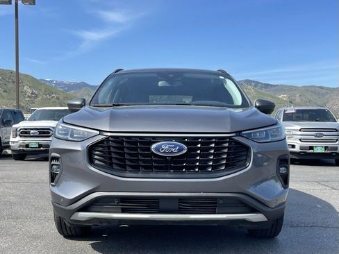 Used 2024 Ford Escape Platinum image 5