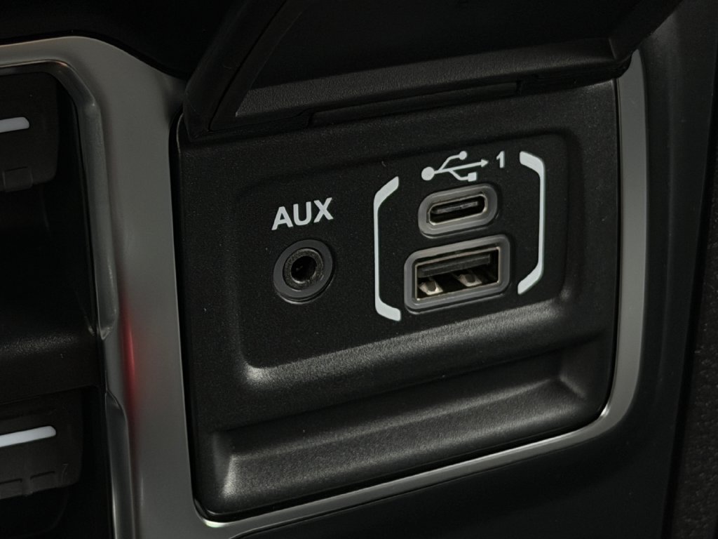 New 2026 Jeep Wrangler Unlimited Sahara AWD/4WD image 13