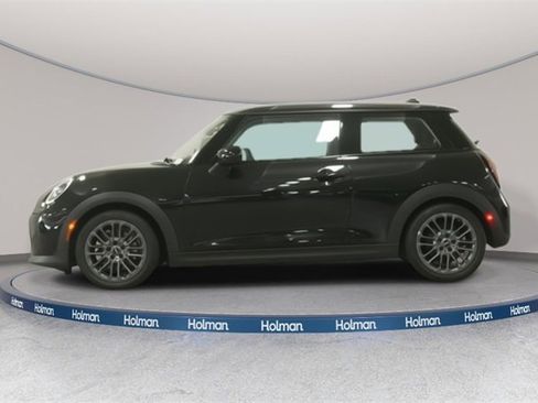 Certified 2025 MINI Cooper 2-Door Hardtop image 8