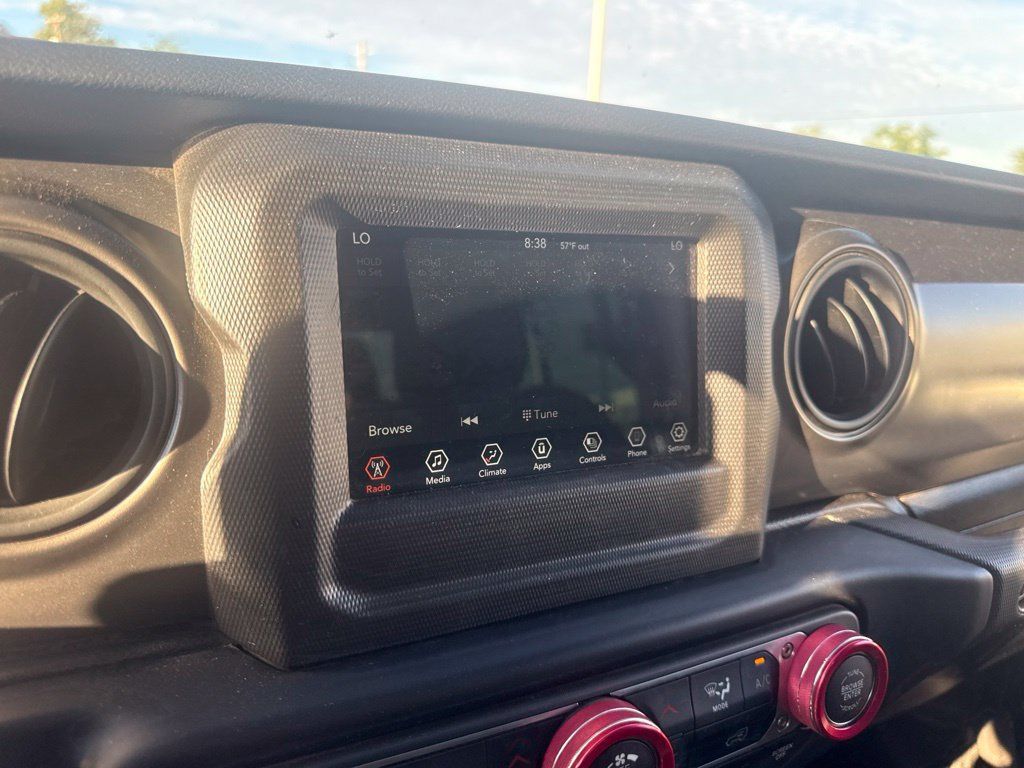 Used 2022 Jeep Gladiator Sport AWD/4WD image 24