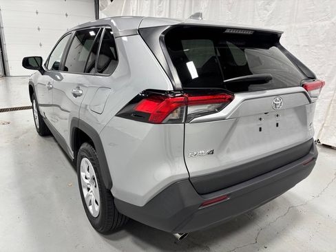 Used 2025 Toyota RAV4 LE AWD/4WD image 5
