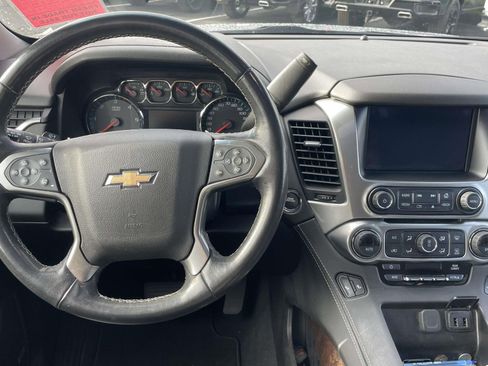 Used 2019 Chevrolet Tahoe LT w/ LT Signature Package image 11