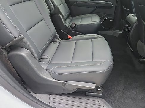 Used 2024 GMC Acadia Elevation image 82