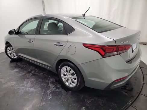 Used 2021 Hyundai Accent SE image 6