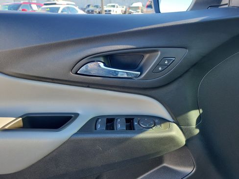 Used 2024 Chevrolet Equinox LS w/ LS Convenience Package image 17