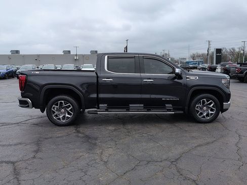 Used 2022 GMC Sierra 1500 SLT w/ SLT Premium Package image 2