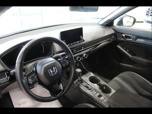 Certified 2025 Honda Civic Sport image 13