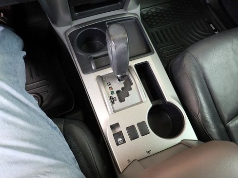 Used 2011 Toyota 4Runner SR5 w/ Convenience Pkg image 48