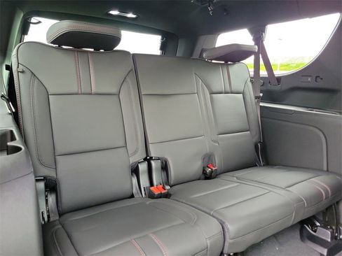 New 2026 Chevrolet Suburban RST image 20