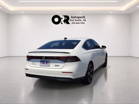 Used 2023 Honda Accord Sport image 5