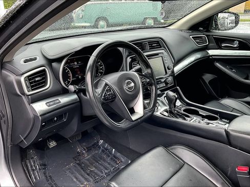 Used 2023 Nissan Maxima SL FWD image 18