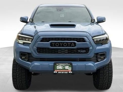 Used 2019 Toyota Tacoma TRD Sport AWD/4WD image 2