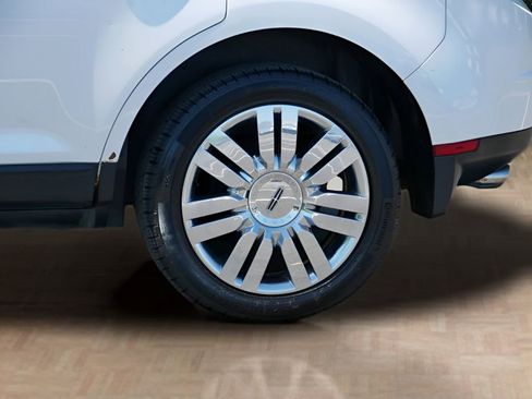 Used 2010 Lincoln MKX AWD image 9