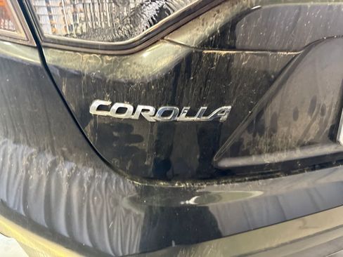 Used 2022 Toyota Corolla LE FWD image 12