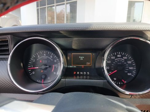 Used 2015 Ford Mustang Convertible image 8