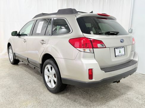 Used 2014 Subaru Outback 2.5i Premium AWD/4WD image 6