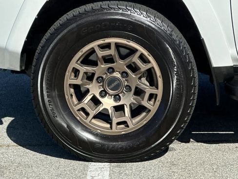 Used 2023 Toyota 4Runner 40th Anniversary SE image 32