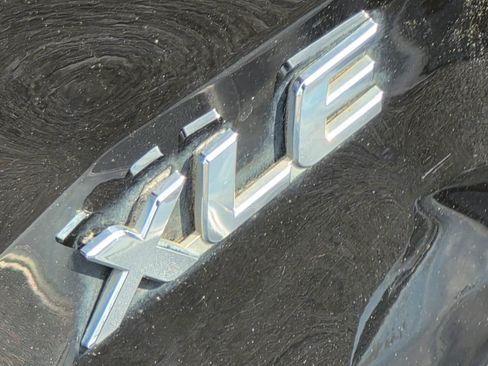 Used 2013 Toyota Sienna XLE image 7