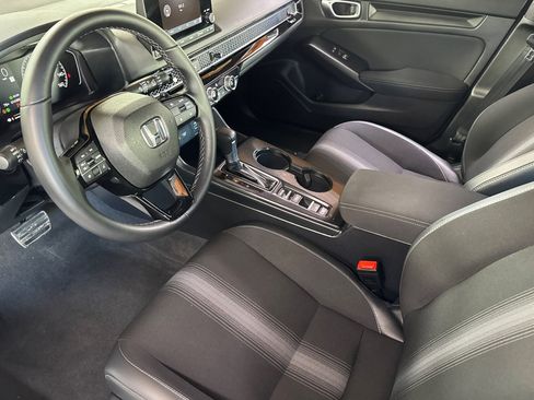 Used 2024 Honda Civic Sport image 4