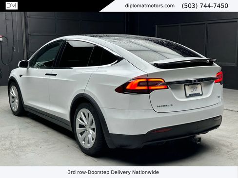 Used 2018 Tesla Model X 75D image 4