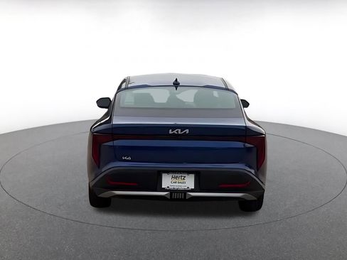 Used 2025 Kia K4 LXS image 12
