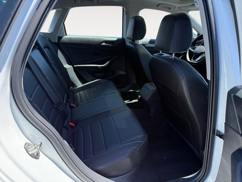 Certified 2023 Volkswagen Jetta SE FWD image 18