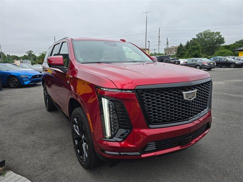 Used 2026 Cadillac Escalade Platinum Sport w/ LPO, ONYX Package AWD/4WD image 8